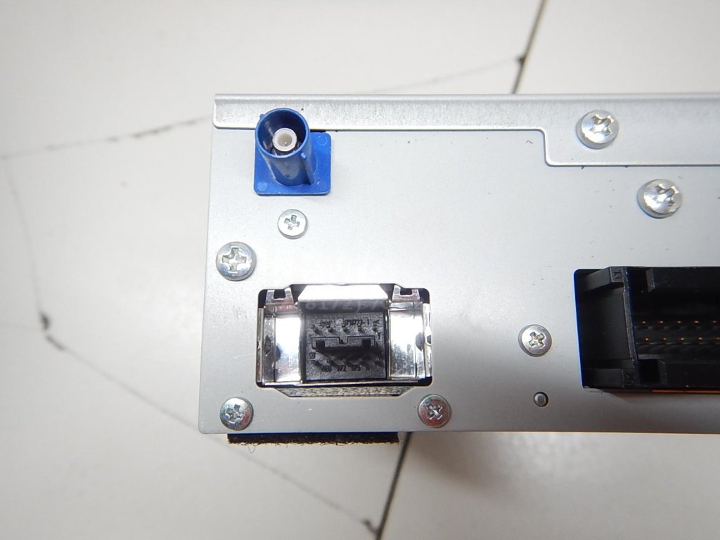 Проигрыватель CD/DVD