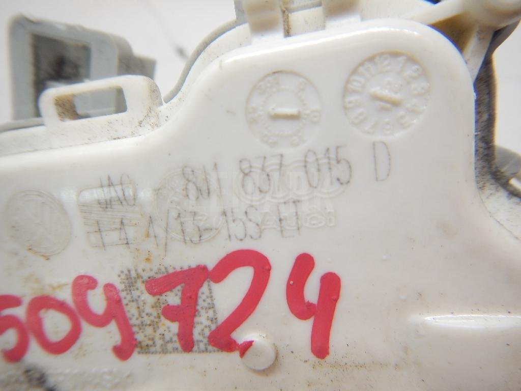 Замок двери передней левой