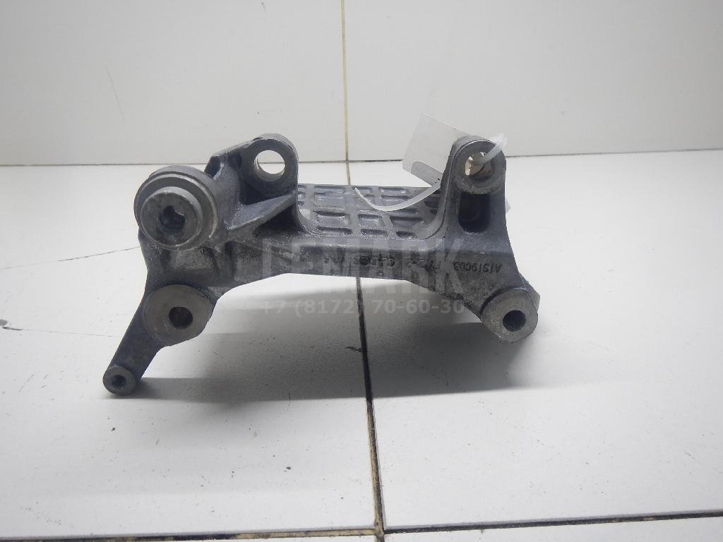 Кронштейн генератора