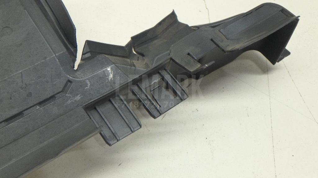 Воздуховод радиатора правый