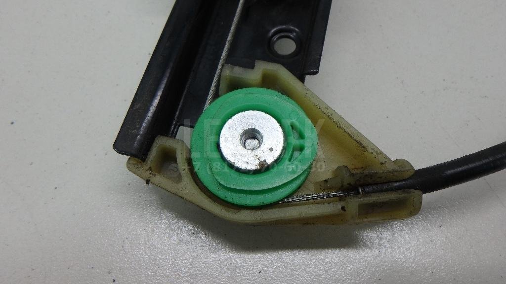 Стеклоподъемник электр. передний левый