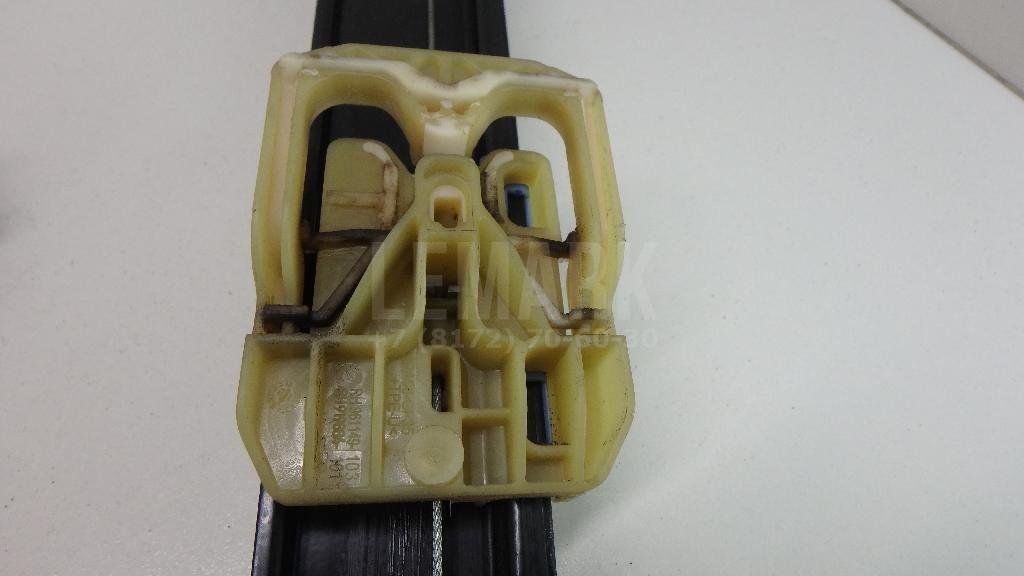 Стеклоподъемник электр. передний левый