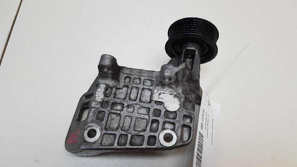 Кронштейн генератора