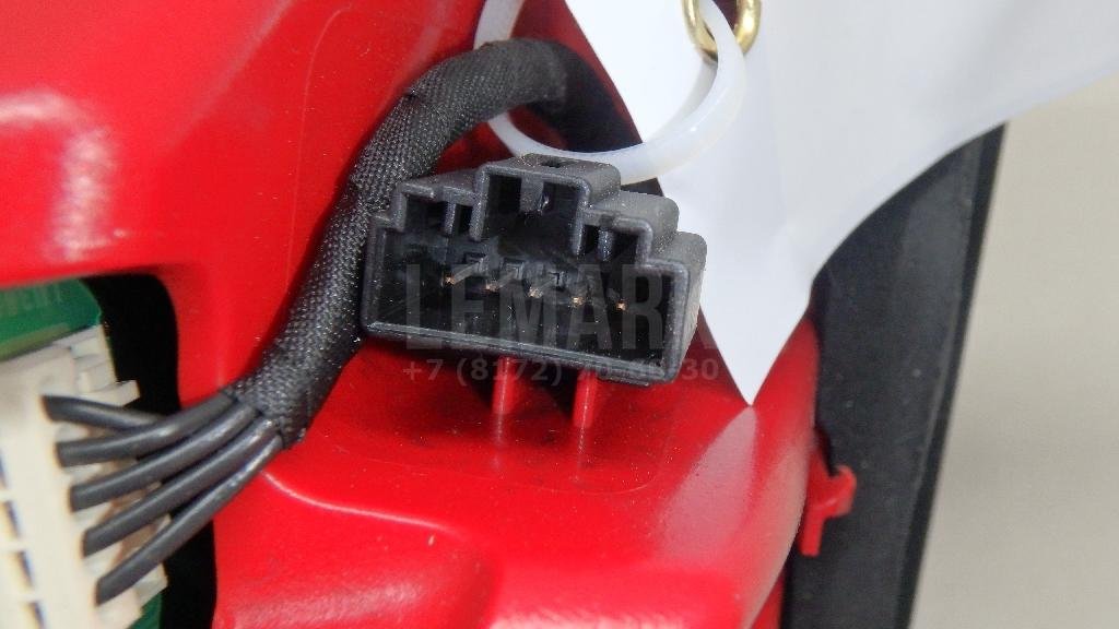 Фонарь задний внутренний левый