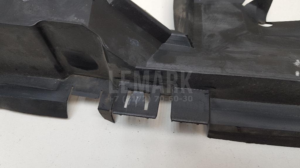 Воздуховод радиатора правый