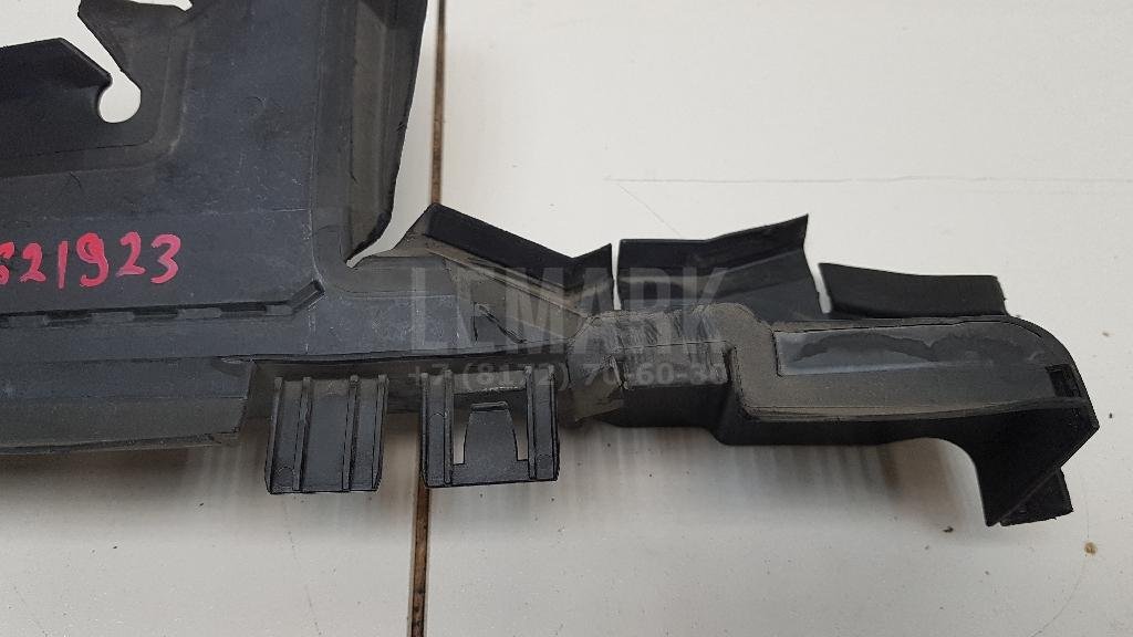 Воздуховод радиатора правый