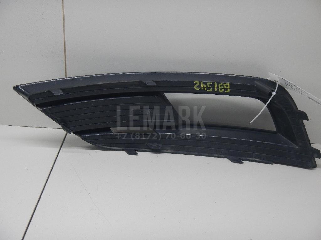 Решетка в бампер правая