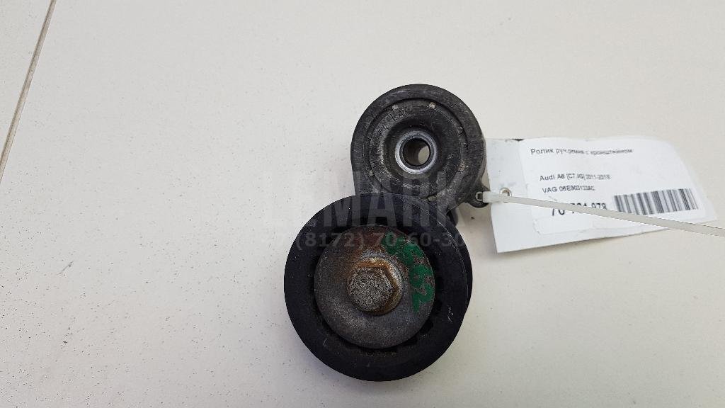 Ролик руч.ремня с кронштейном