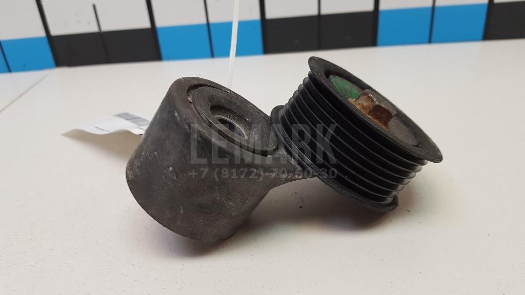 Ролик руч.ремня с кронштейном