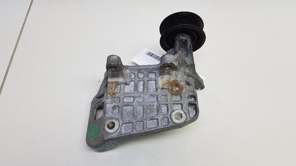 Кронштейн генератора