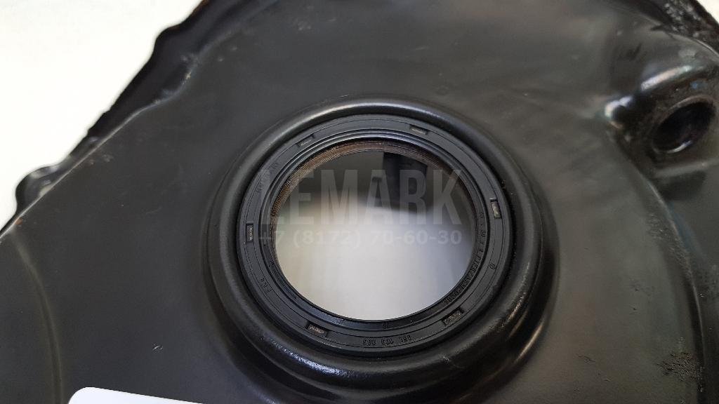 Крышка двигателя передняя