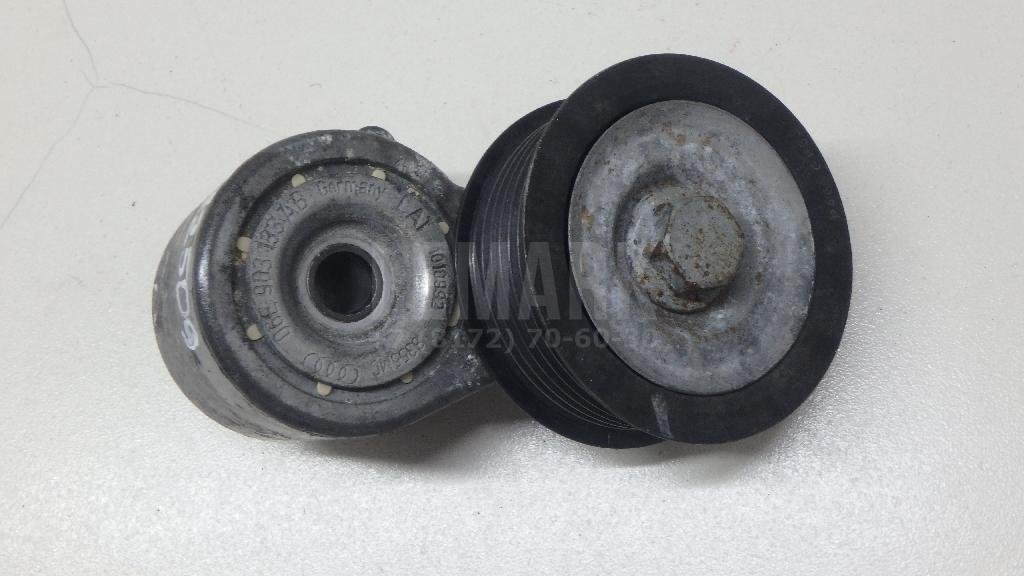 Ролик руч.ремня с кронштейном