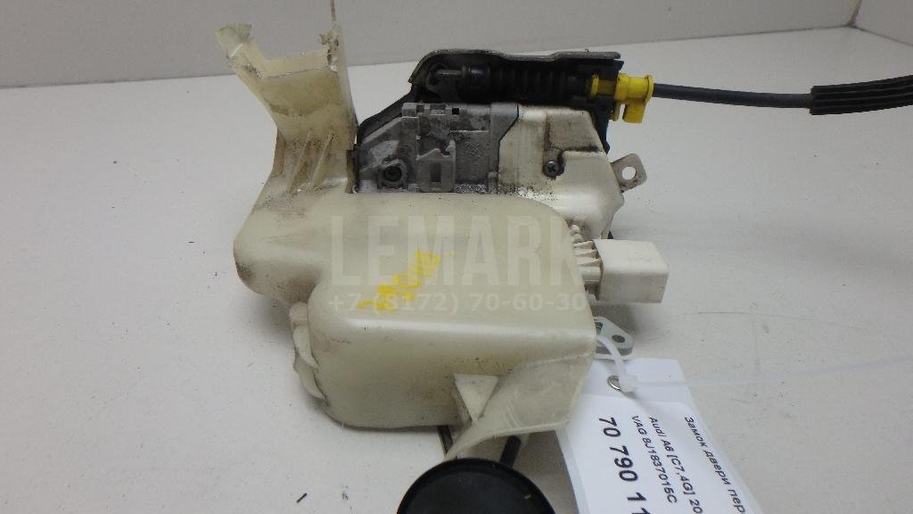 Замок двери передней левой