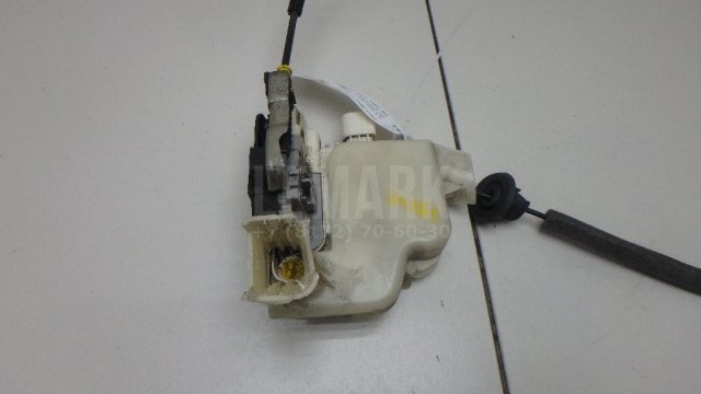 Замок двери передней левой