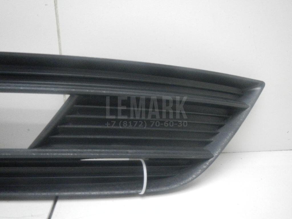 Решетка в бампер правая