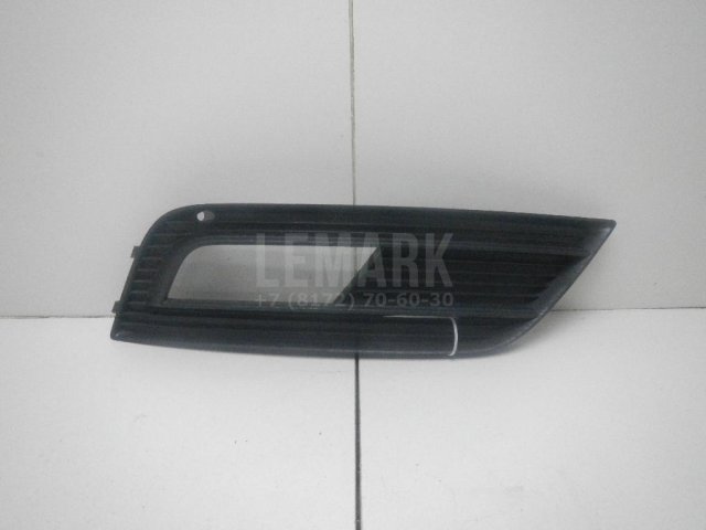 Решетка в бампер правая