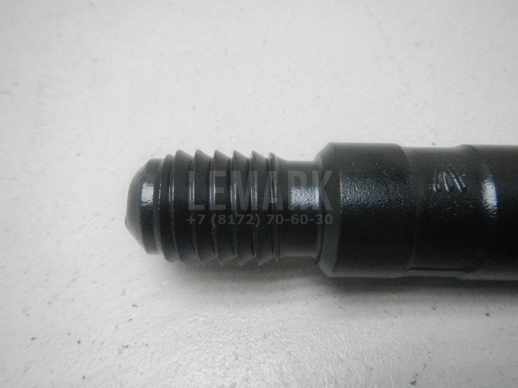 Крюк буксировочный