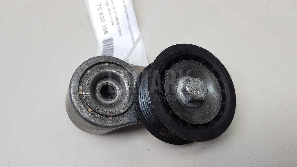 Ролик руч.ремня с кронштейном