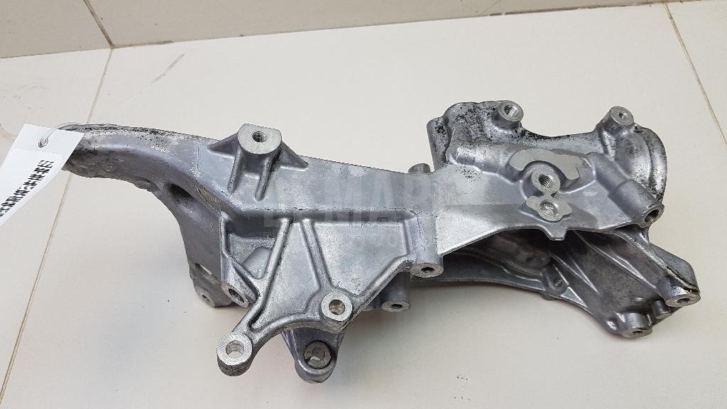 Кронштейн генератора