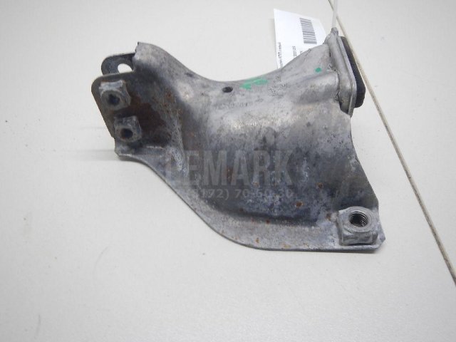 Кронштейн опоры двигателя