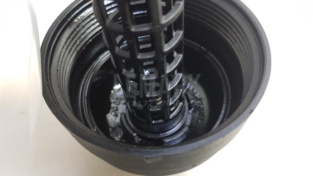 Крышка масляного фильтра