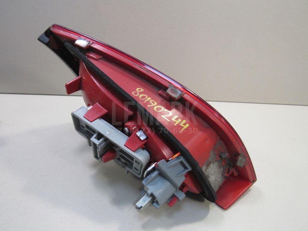 Фонарь задний внутренний правый