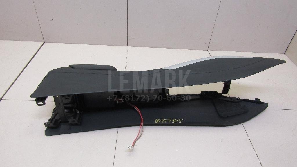 Подлокотник