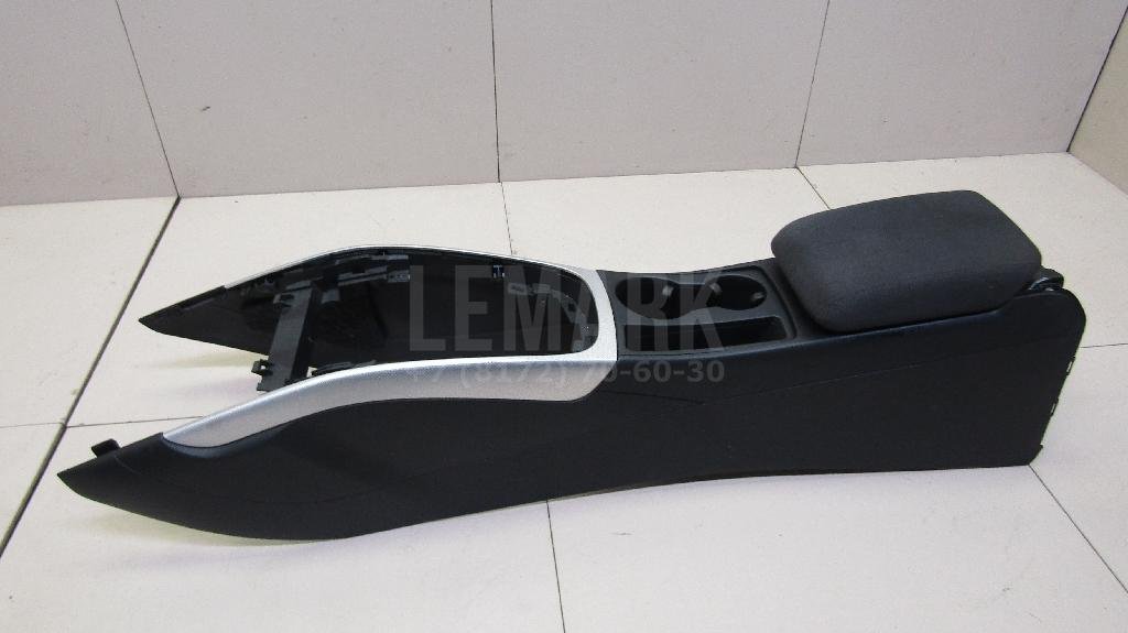 Подлокотник