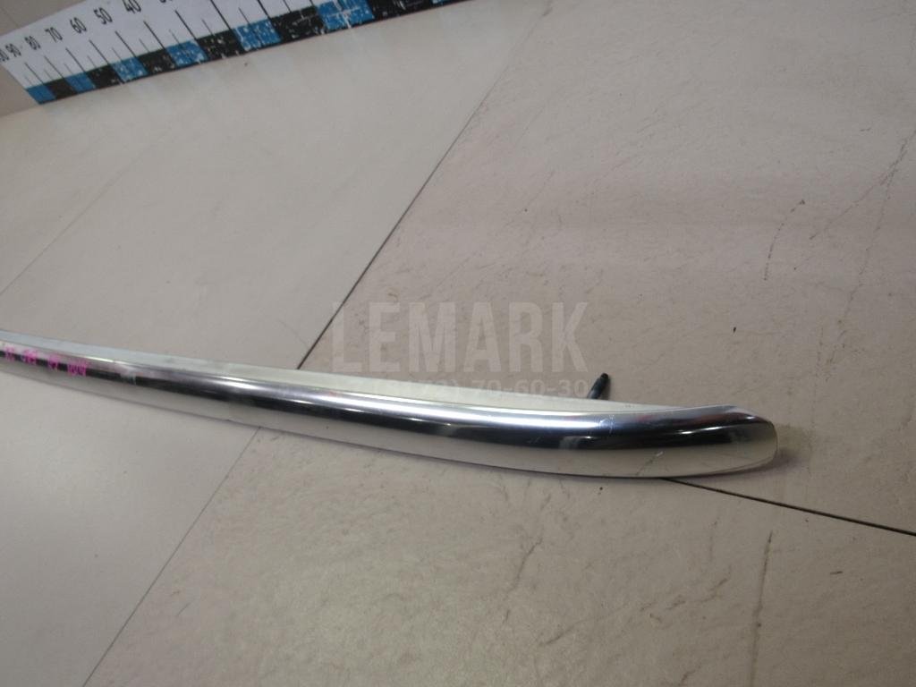 Рейлинг правый (планка на крышу)