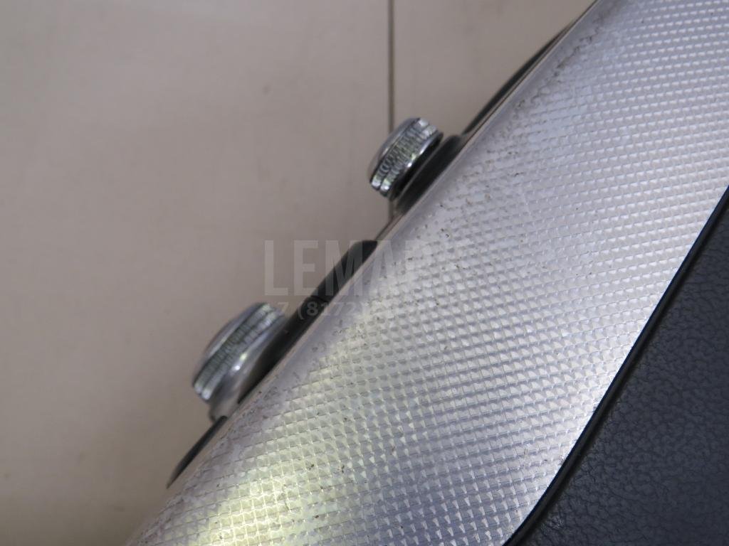 Подлокотник