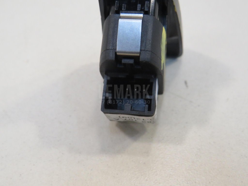 Кнопка центрального замка