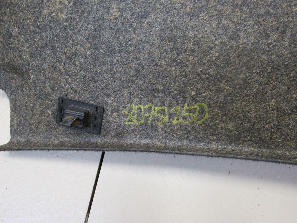 Обшивка крышки багажника