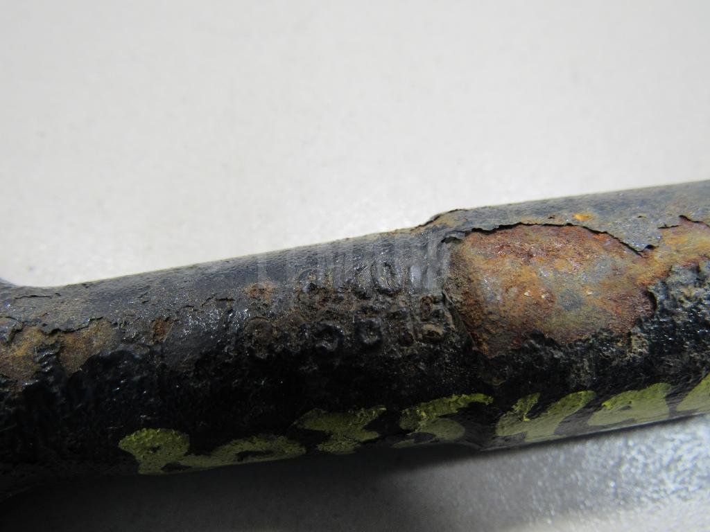 Крюк буксировочный