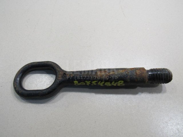 Крюк буксировочный