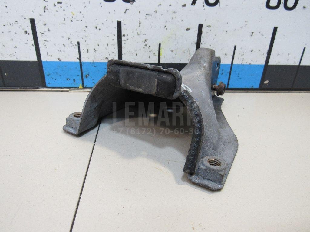 Кронштейн опоры двигателя