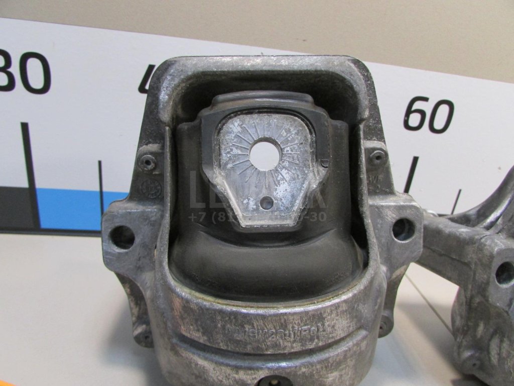 Опоры двигателя к-кт для  Audi A3 (8Y) 2020