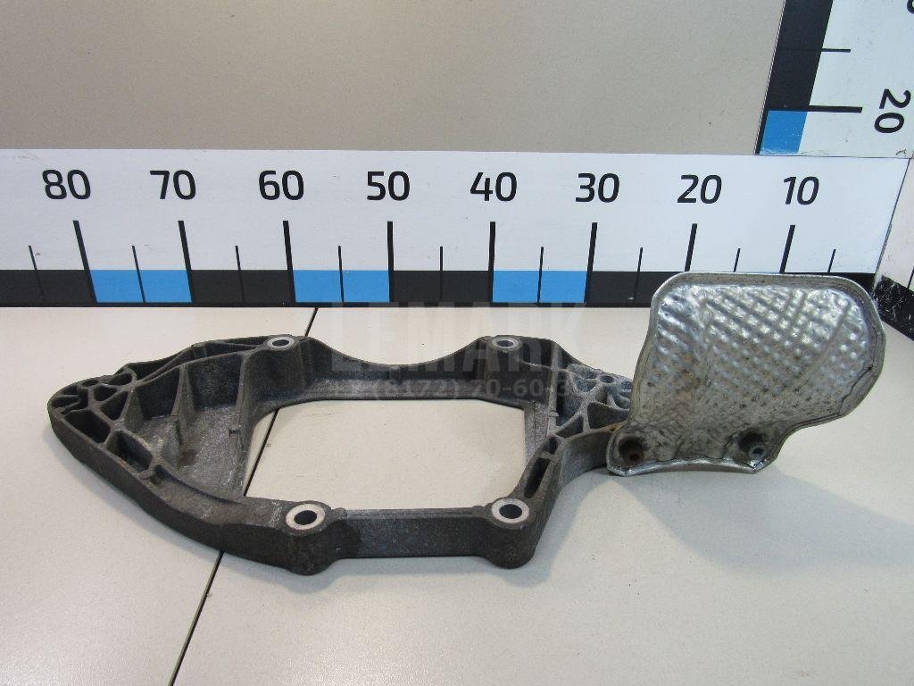 Кронштейн редуктора