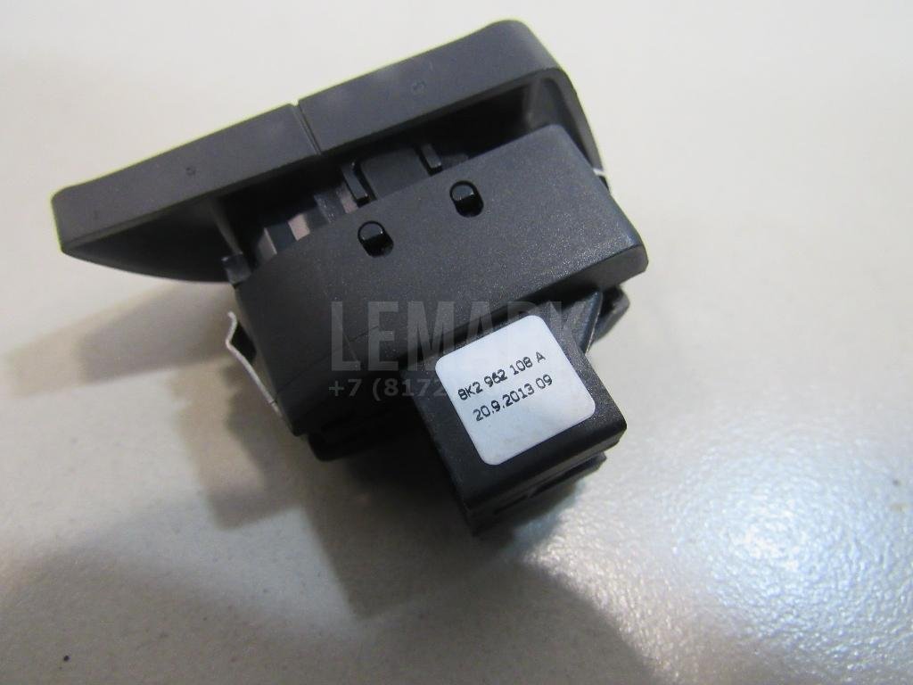 Кнопка центрального замка