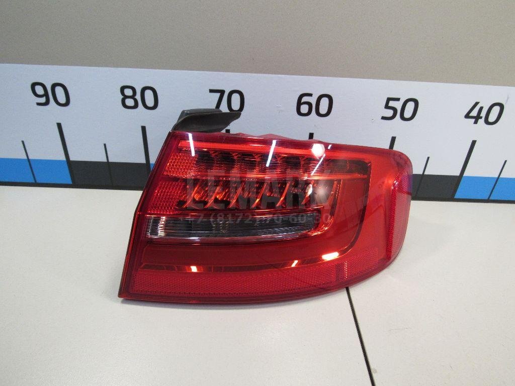 Фонарь задний наружный правый