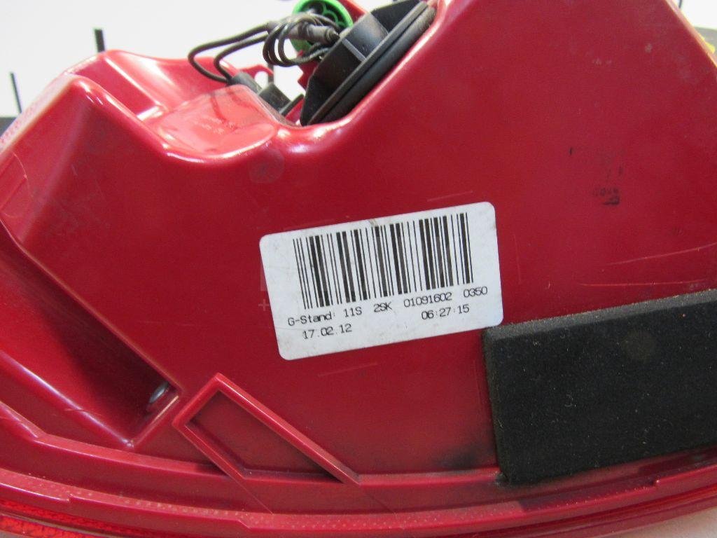 Фонарь задний наружный правый