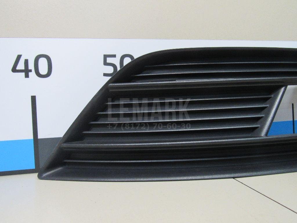 Решетка в бампер правая