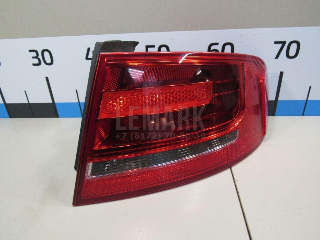 Фонарь задний наружный правый