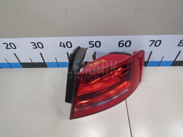 Фонарь задний наружный правый