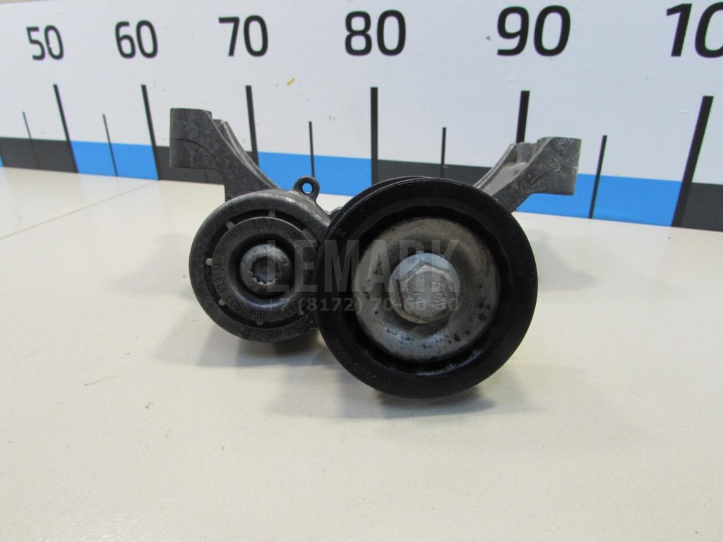 Ролик руч.ремня с кронштейном для  Audi A5/S5 (F5) 2017