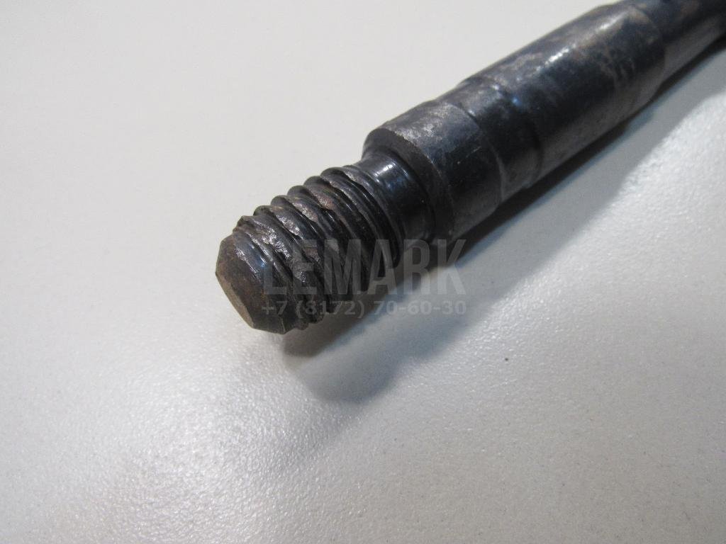 Крюк буксировочный