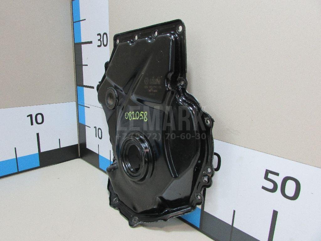 Крышка двигателя передняя