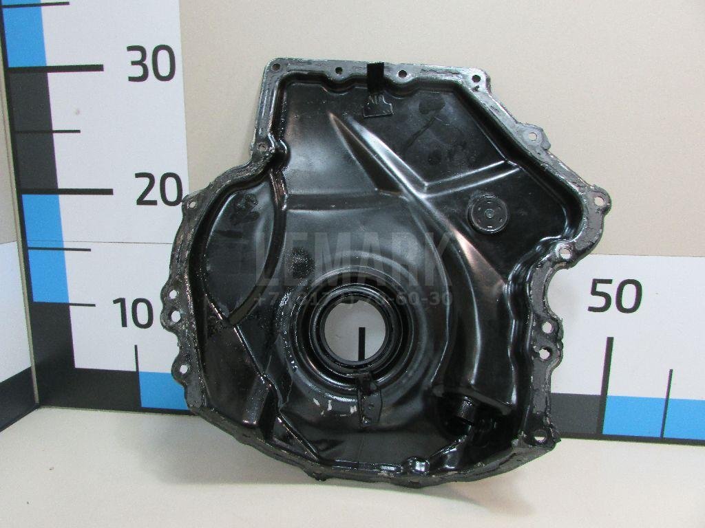 Крышка двигателя передняя