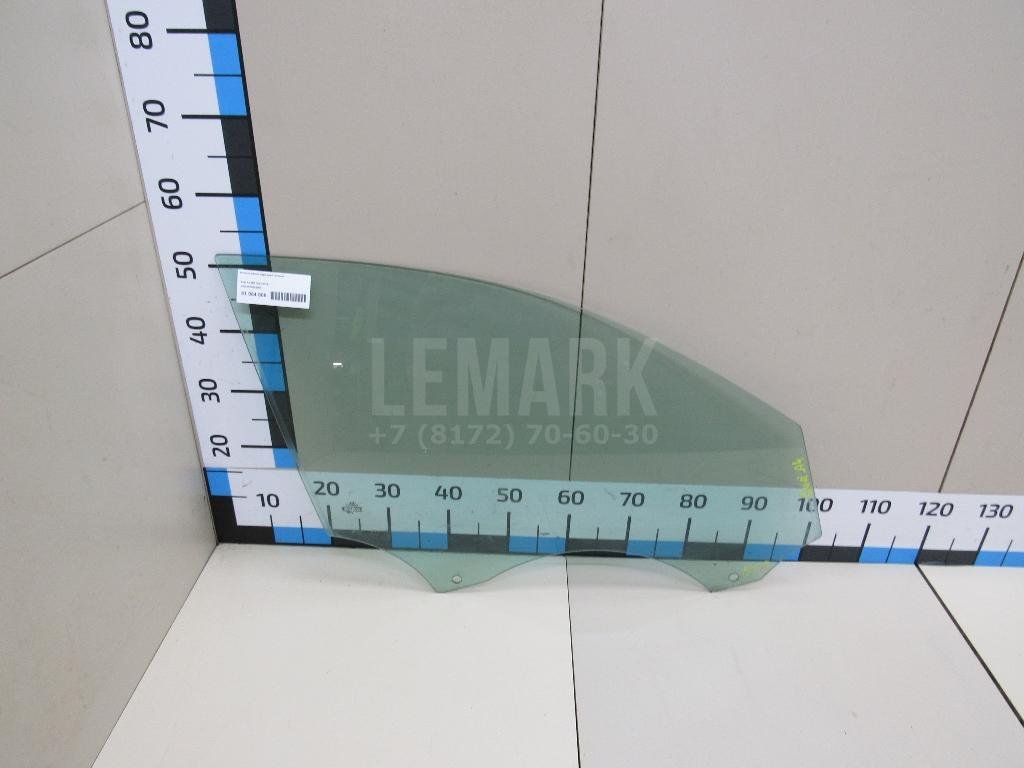 Стекло двери передней правой