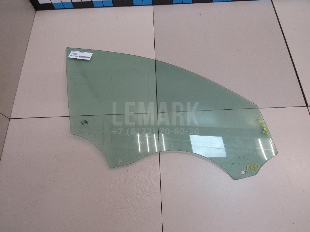 Стекло двери передней правой