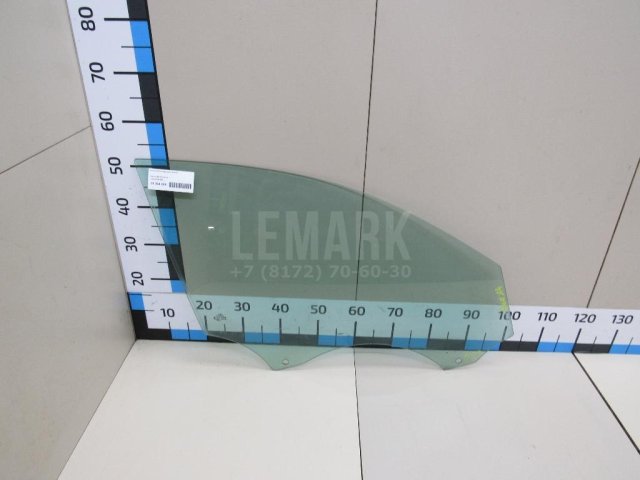 Стекло двери передней правой